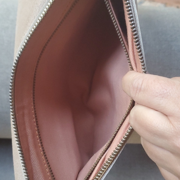 Abel Local + Global mare zip clutch. Color is fog. - Picture 7 of 13